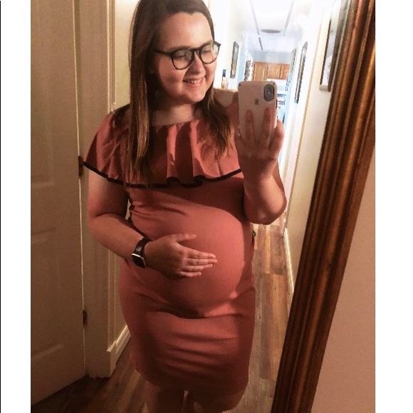 Meet your Posher, Deana - Picture 2 of 2